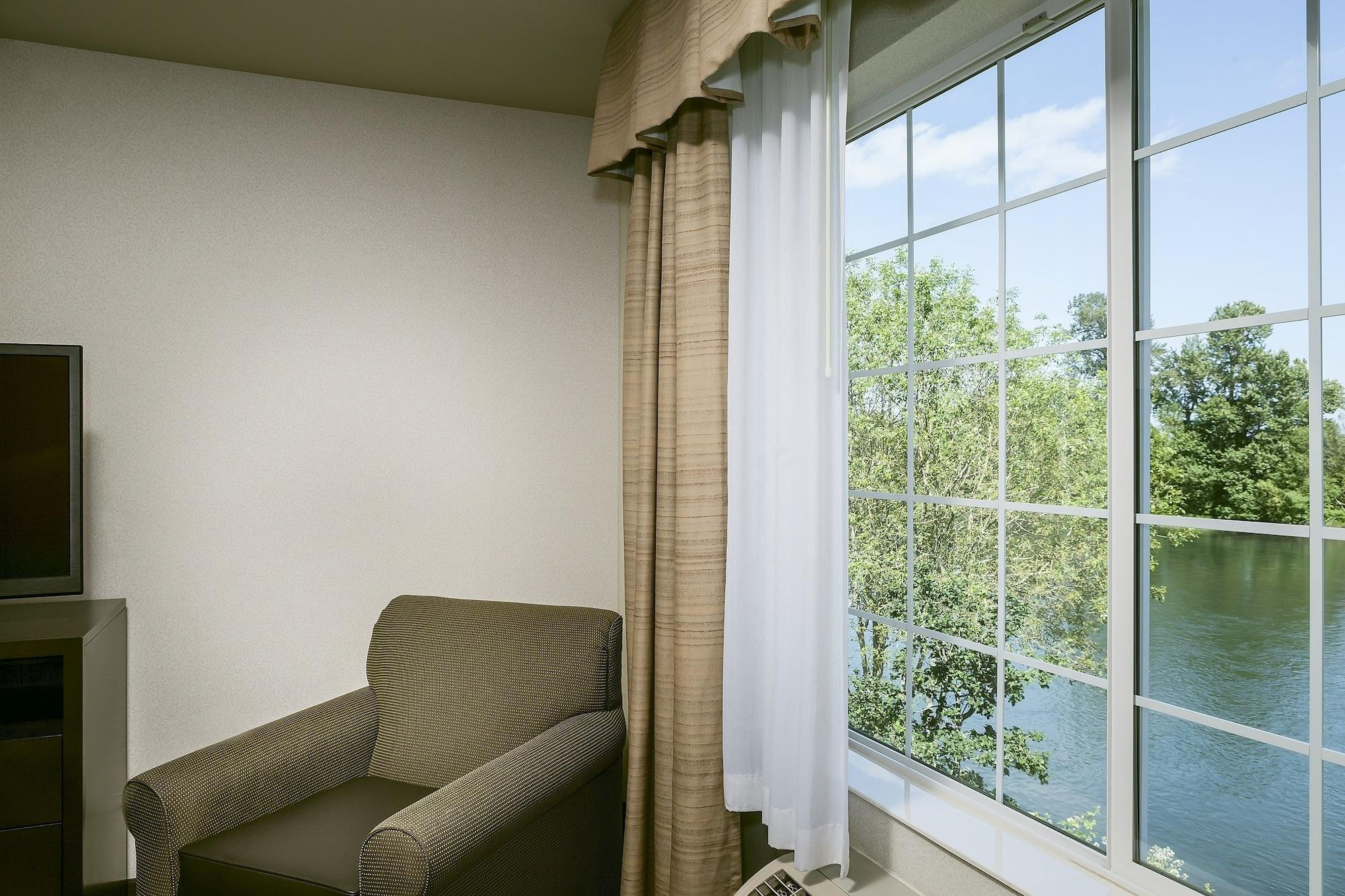 Holiday Inn Express Corvallis-On The River By Ihg Exterior photo