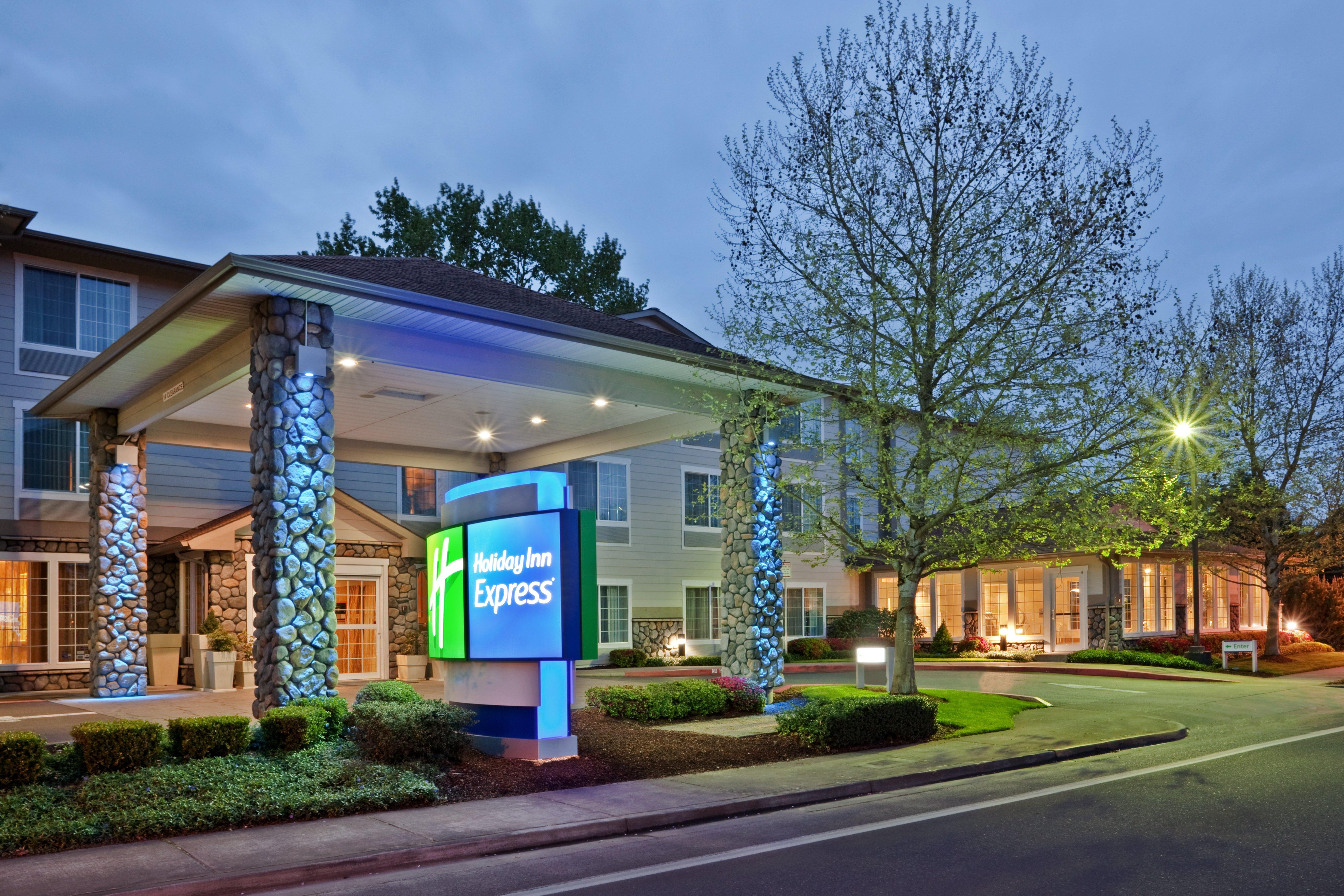 Holiday Inn Express Corvallis-On The River By Ihg Exterior photo