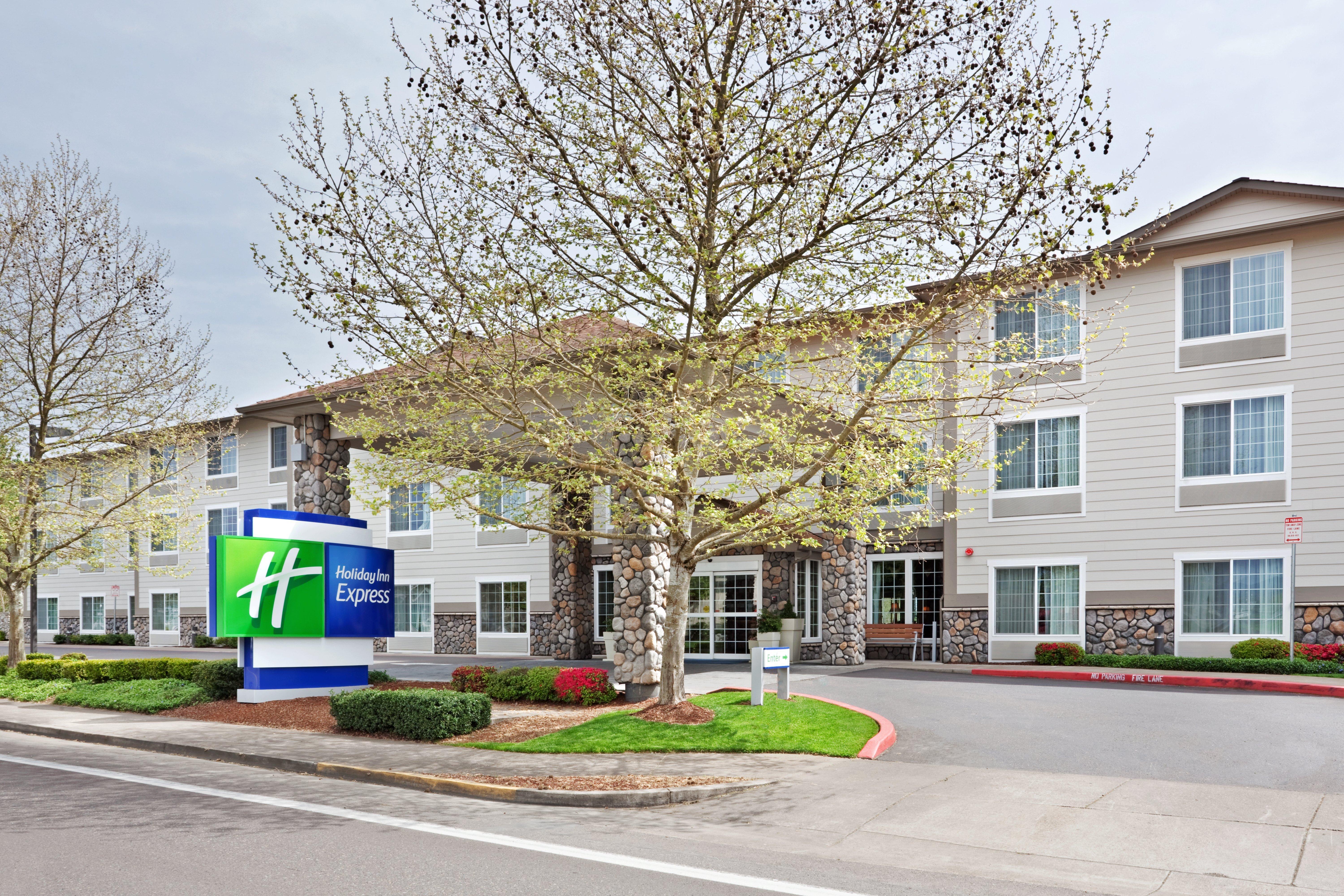 Holiday Inn Express Corvallis-On The River, An Ihg Hotel Exterior photo